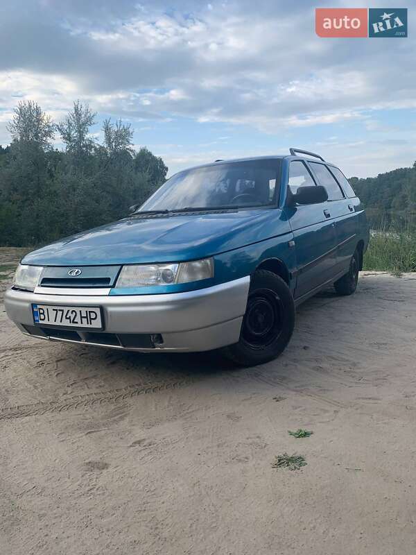 Универсал ВАЗ / Lada 2111 2000 в Хороле