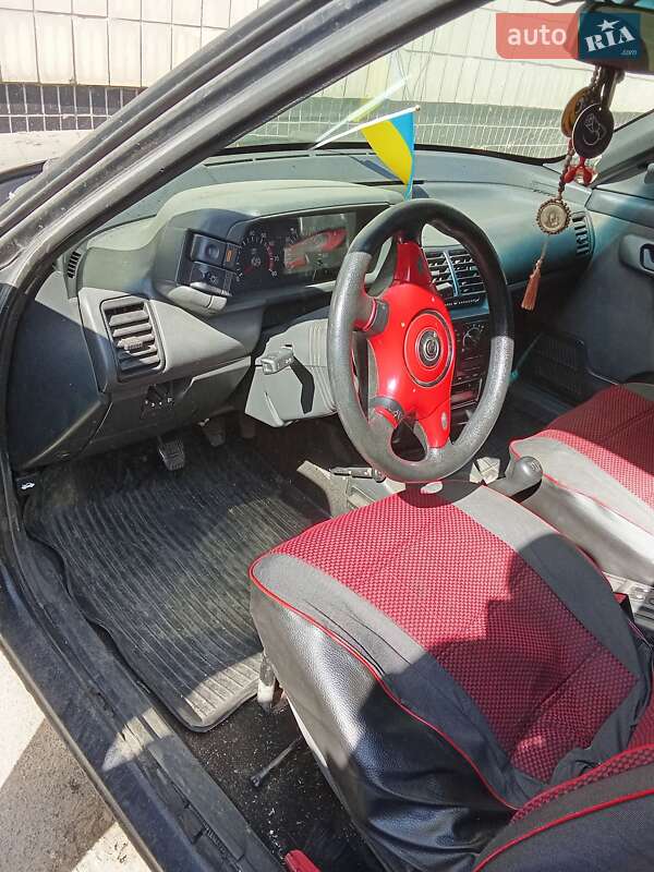 Универсал ВАЗ / Lada 2111 2004 в Киеве фото 3 Универсал ВАЗ / Lada 2111 2004 в Киеве
