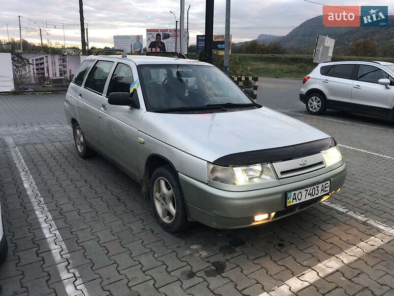 Універсал ВАЗ 2111 2006 в  фото Універсал ВАЗ 2111 2006 в