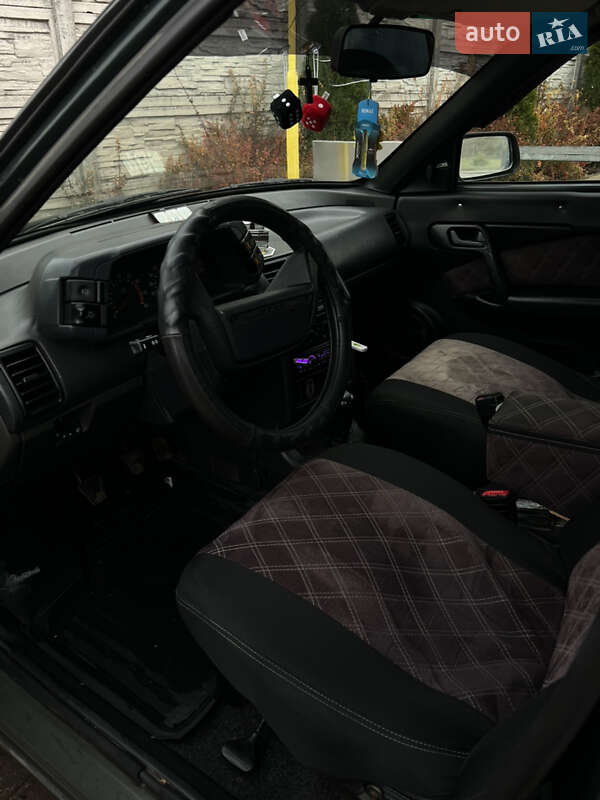 Универсал ВАЗ / Lada 2111 2004 в Казатине фото 18 Универсал ВАЗ / Lada 2111 2004 в Казатине