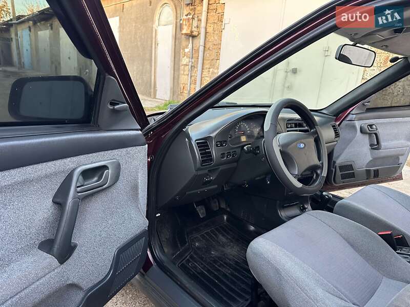 Универсал ВАЗ / Lada 2111 2008 в Николаеве фото 35 Универсал ВАЗ / Lada 2111 2008 в Николаеве