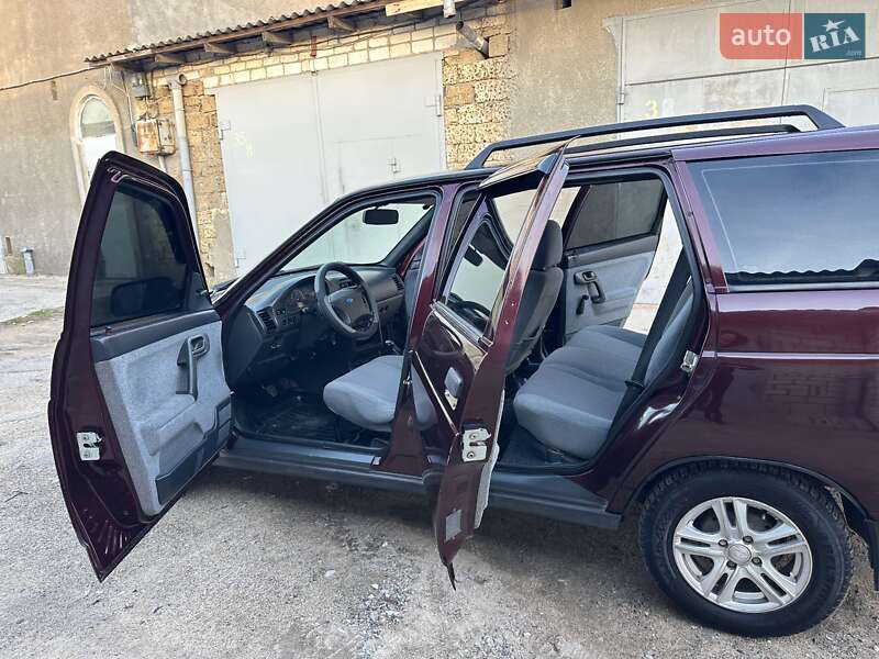 Универсал ВАЗ / Lada 2111 2008 в Николаеве