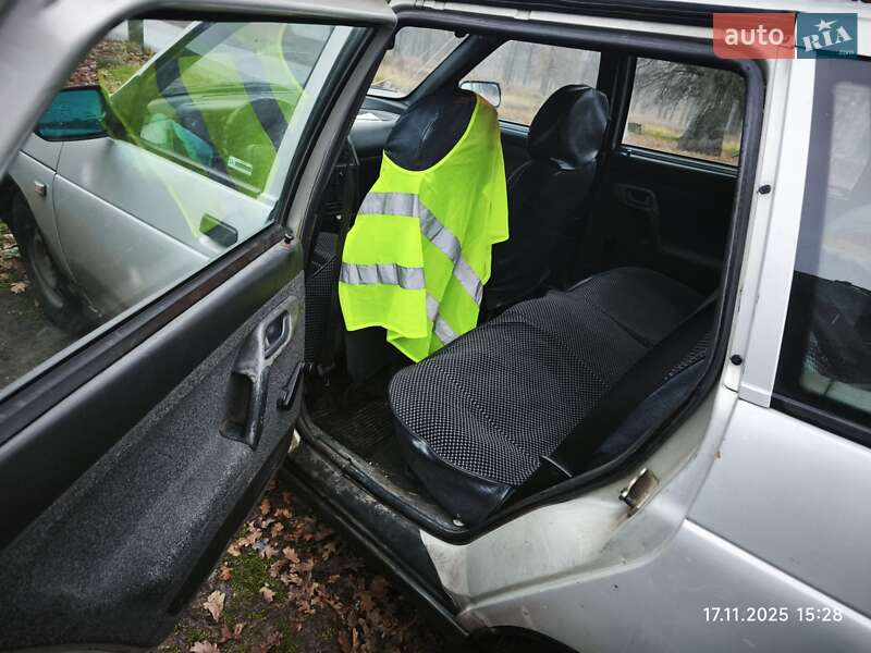 Универсал ВАЗ / Lada 2111 2004 в Свессе