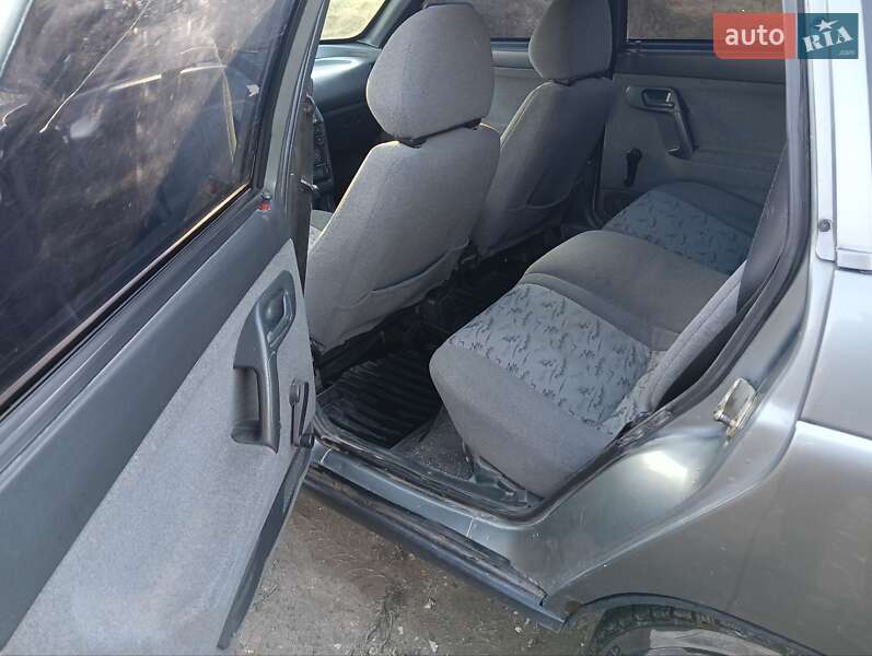 Универсал ВАЗ / Lada 2111 2006 в Першотравенске