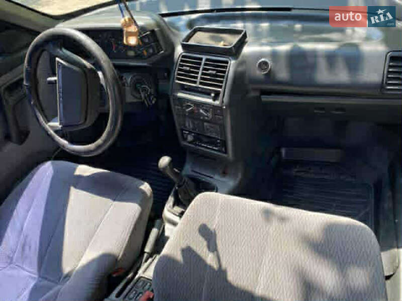Универсал ВАЗ / Lada 2111 2002 в Черновцах фото 7 Универсал ВАЗ / Lada 2111 2002 в Черновцах