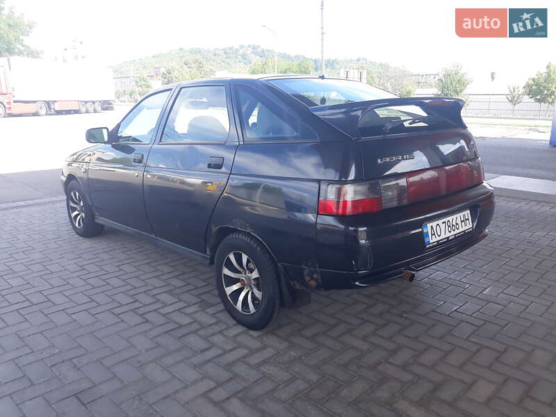 Хэтчбек ВАЗ / Lada 2112 2005 в Мукачево