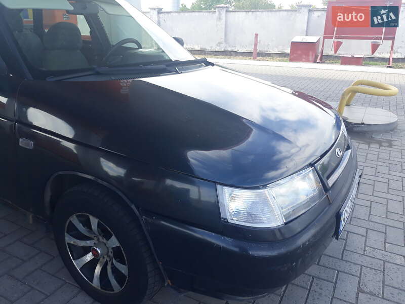Хэтчбек ВАЗ / Lada 2112 2005 в Мукачево