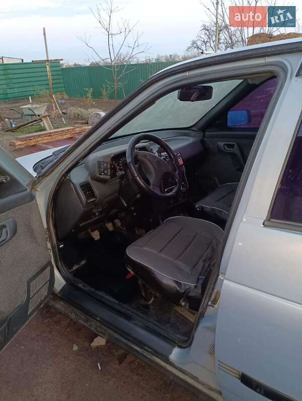 Хэтчбек ВАЗ / Lada 2112 2004 в Покрове фото 5 Хэтчбек ВАЗ / Lada 2112 2004 в Покрове