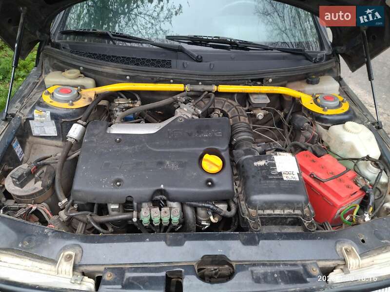 Хэтчбек ВАЗ / Lada 2112 2004 в Сумах