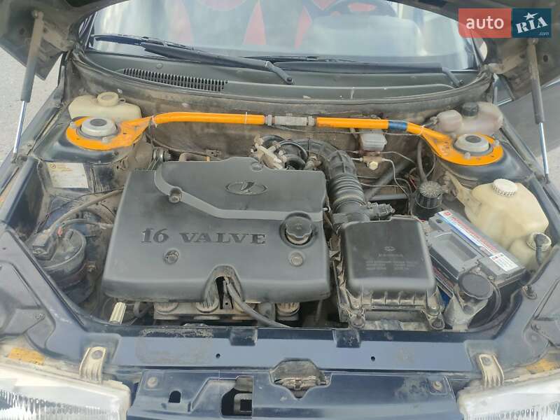 Хэтчбек ВАЗ / Lada 2112 2006 в Дубно