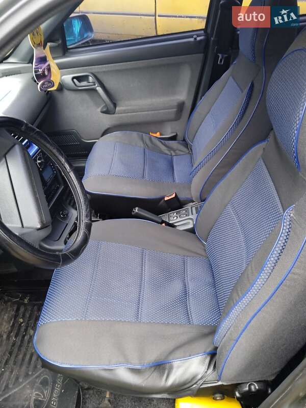 Хэтчбек ВАЗ / Lada 2112 2006 в Тальном фото 11 Хэтчбек ВАЗ / Lada 2112 2006 в Тальном