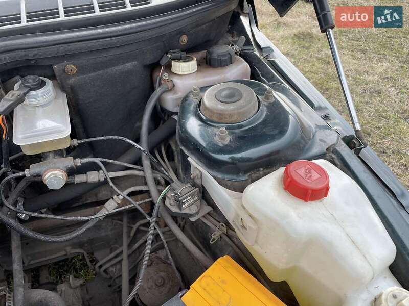 Хетчбек ВАЗ / Lada 2112 2002 в Черкасах фото 21 Хетчбек ВАЗ / Lada 2112 2002 в Черкасах