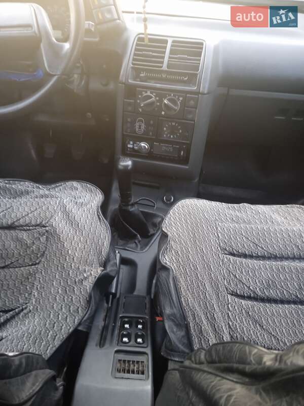 Хэтчбек ВАЗ / Lada 2112 2007 в Заводском