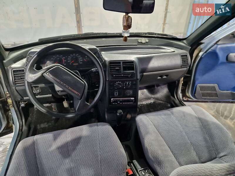 Хетчбек ВАЗ / Lada 2112 2002 в Ромнах