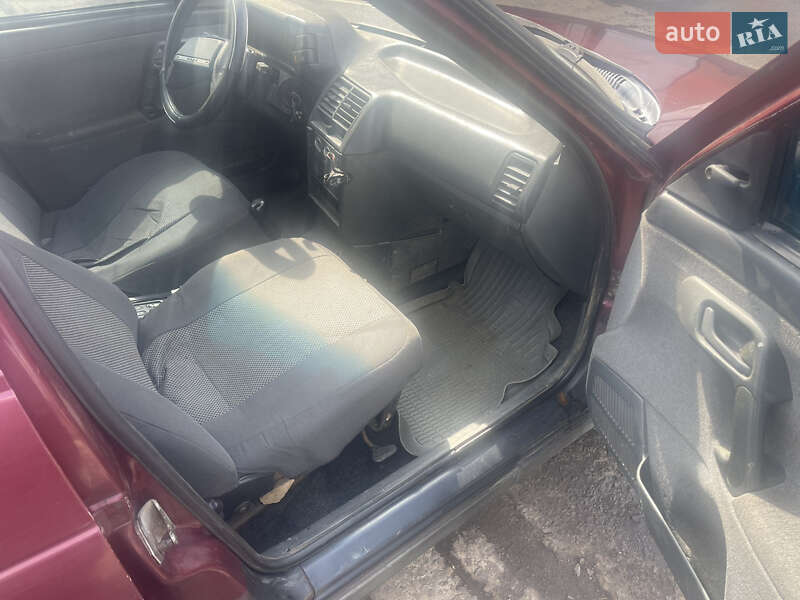 Хетчбек ВАЗ / Lada 2112 2005 в Верхньодніпровську фото 6 Хетчбек ВАЗ / Lada 2112 2005 в Верхньодніпровську
