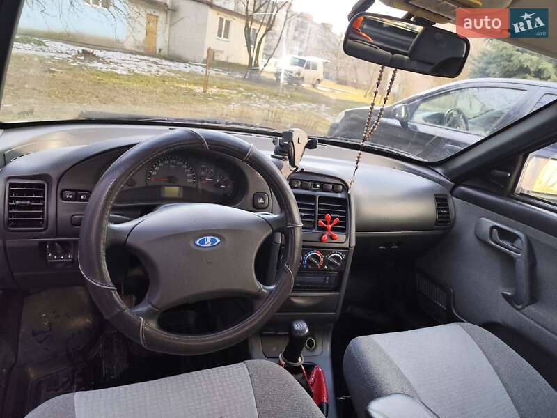 Хетчбек ВАЗ / Lada 2112 2008 в Луцьку