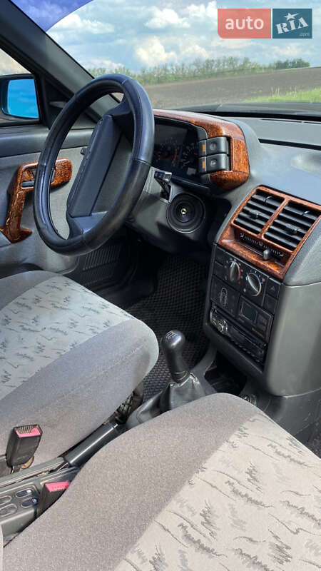 Хэтчбек ВАЗ / Lada 2112 2006 в Долинской
