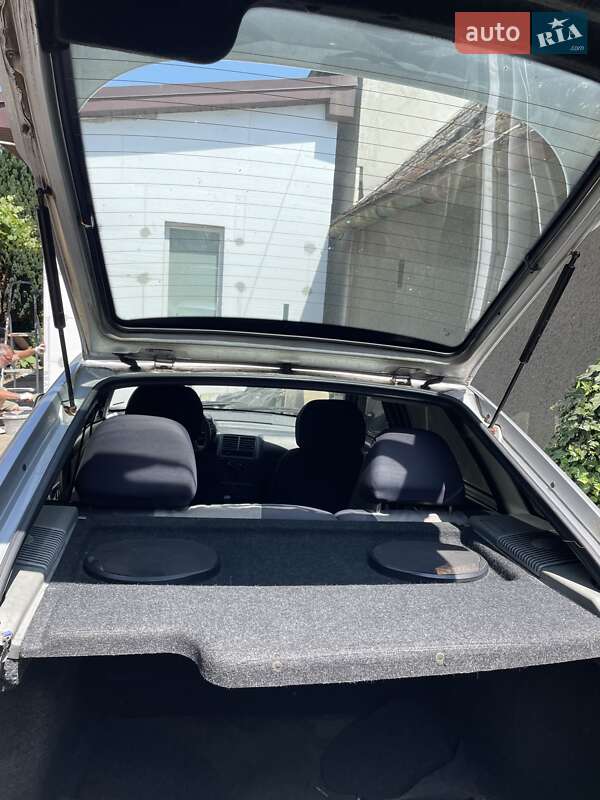 Хэтчбек ВАЗ / Lada 2112 2006 в Ужгороде