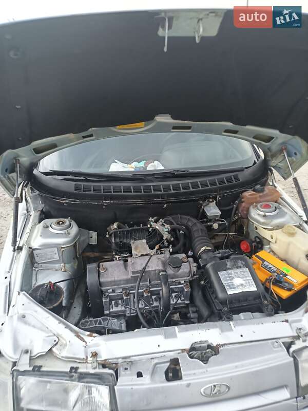 Хэтчбек ВАЗ / Lada 2112 2008 в Хотине фото 12 Хэтчбек ВАЗ / Lada 2112 2008 в Хотине