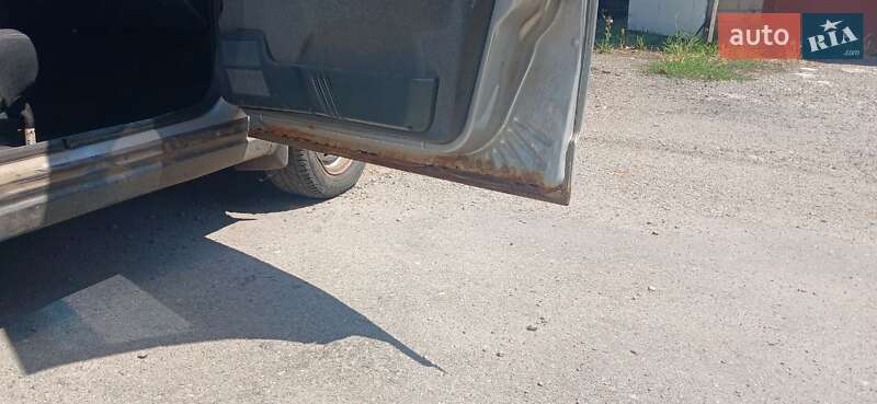 Хэтчбек ВАЗ / Lada 2112 2007 в Днепре