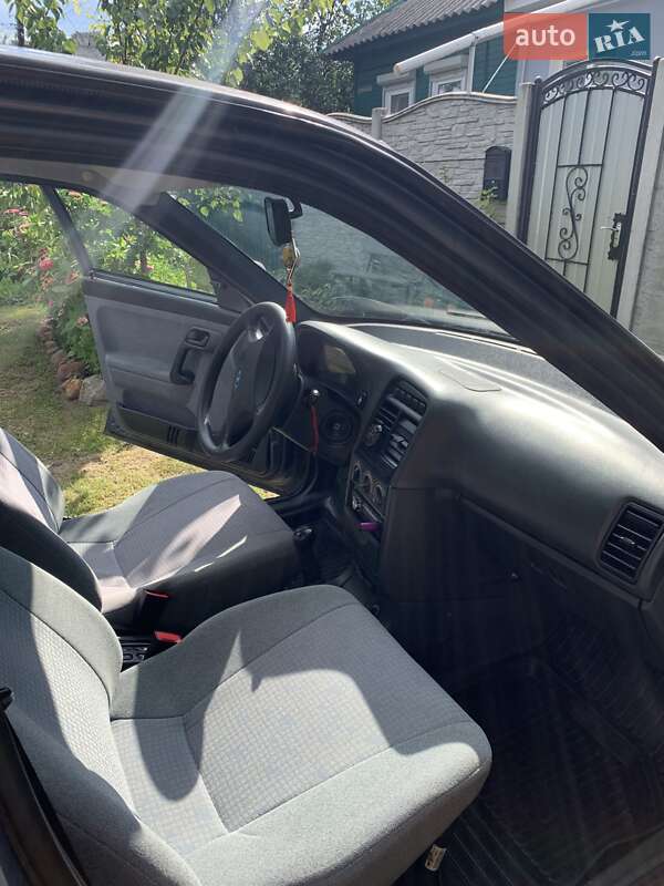 Хэтчбек ВАЗ / Lada 2112 2008 в Чернигове фото 5 Хэтчбек ВАЗ / Lada 2112 2008 в Чернигове