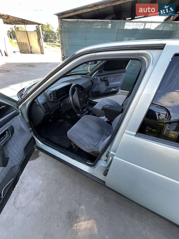 Хэтчбек ВАЗ / Lada 2112 2003 в Ромнах