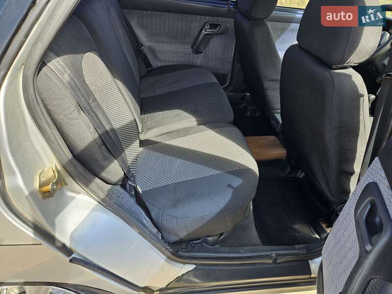 Хэтчбек ВАЗ / Lada 2112 2003 в Помошной фото 30 Хэтчбек ВАЗ / Lada 2112 2003 в Помошной