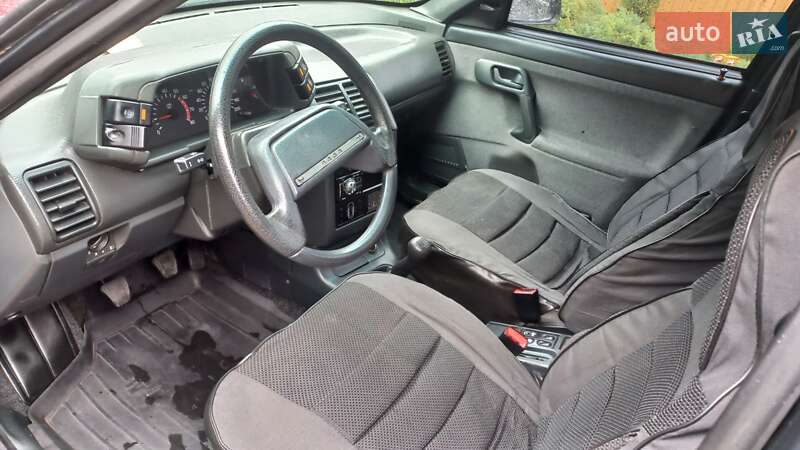 Хэтчбек ВАЗ / Lada 2112 2005 в Врадиевке