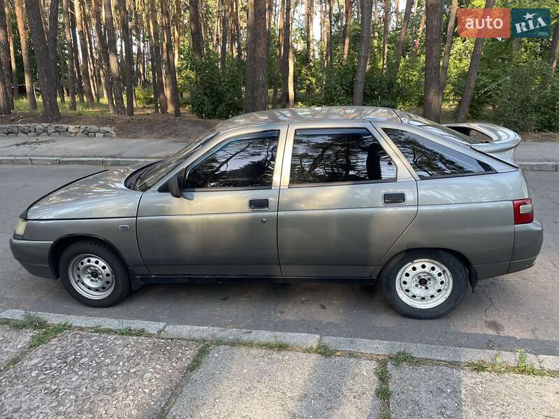 Хетчбек ВАЗ 2112 2008 в 