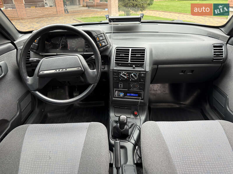 Хэтчбек ВАЗ / Lada 2112 2007 в Киеве