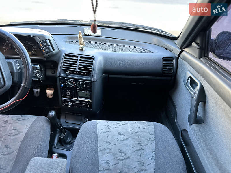 Хэтчбек ВАЗ / Lada 2112 2006 в Тернополе