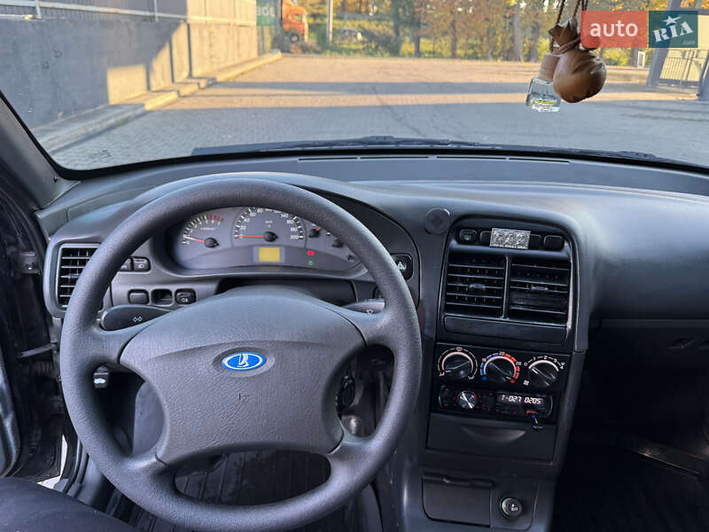 Хэтчбек ВАЗ / Lada 2112 2008 в Львове