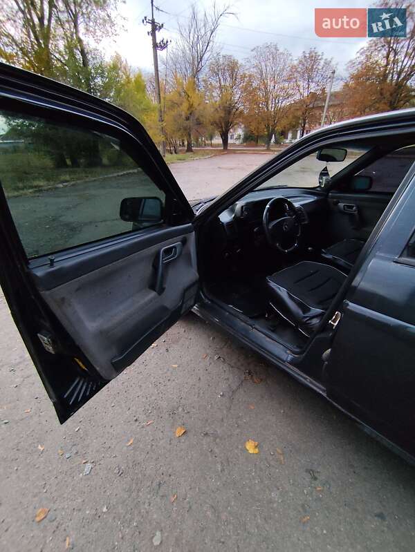 Хэтчбек ВАЗ / Lada 2112 2006 в Софиевке фото 6 Хэтчбек ВАЗ / Lada 2112 2006 в Софиевке