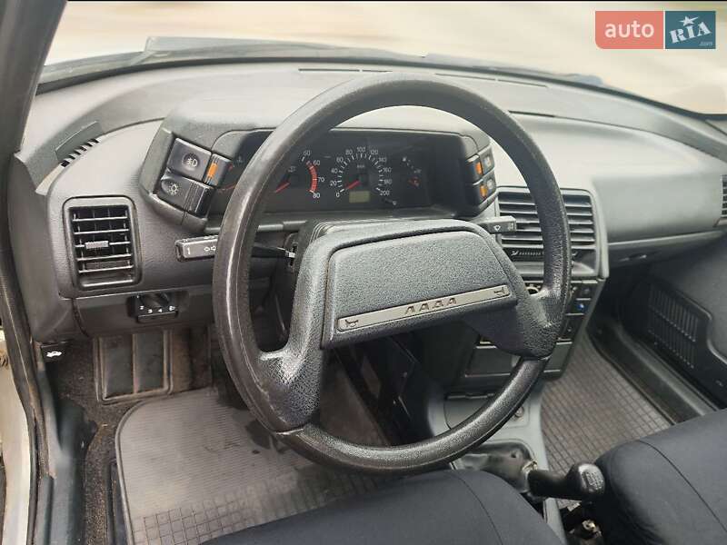 Хэтчбек ВАЗ / Lada 2112 2006 в Черкассах