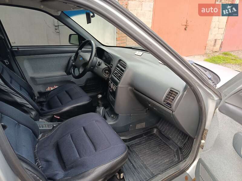 Хетчбек ВАЗ / Lada 2112 2008 в Кривому Розі фото 21 Хетчбек ВАЗ / Lada 2112 2008 в Кривому Розі