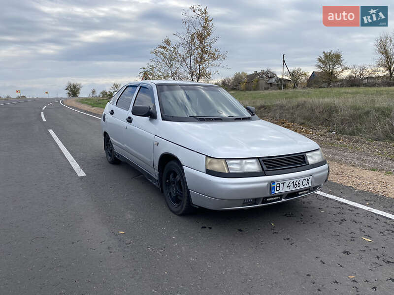 Хэтчбек ВАЗ / Lada 2112 2005 в Кривом Роге фото 2 Хэтчбек ВАЗ / Lada 2112 2005 в Кривом Роге