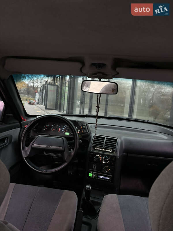 Хэтчбек ВАЗ / Lada 2112 2005 в Чернигове фото 11 Хэтчбек ВАЗ / Lada 2112 2005 в Чернигове