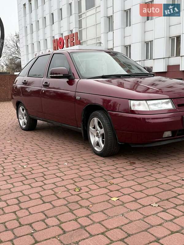 Хэтчбек ВАЗ / Lada 2112 2004 в Каменском