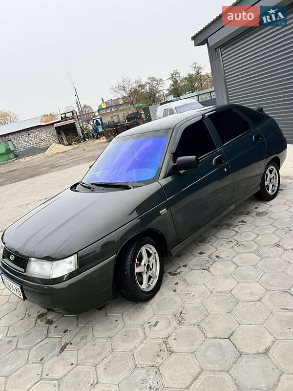 Хэтчбек ВАЗ / Lada 2112 2005 в Вознесенске фото 3 Хэтчбек ВАЗ / Lada 2112 2005 в Вознесенске