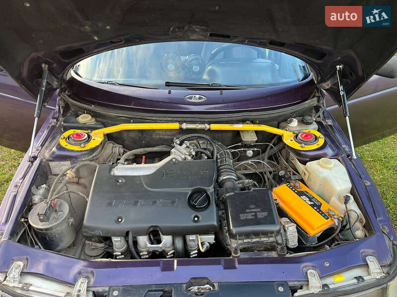 Хэтчбек ВАЗ / Lada 2112 2002 в Золочеве