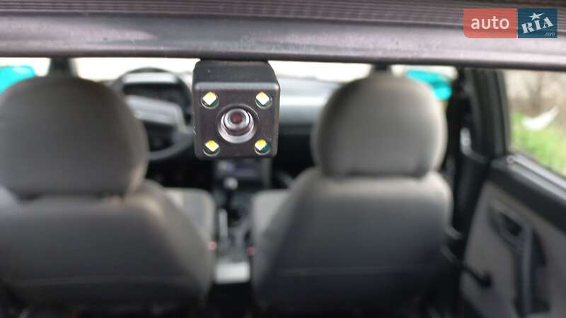 Хэтчбек ВАЗ / Lada 2112 2006 в Николаеве фото 39 Хэтчбек ВАЗ / Lada 2112 2006 в Николаеве