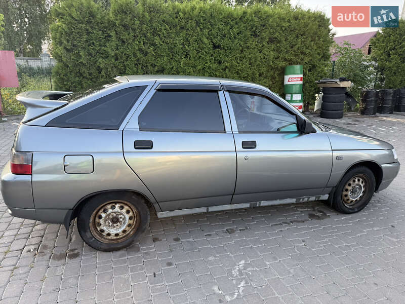 Хэтчбек ВАЗ / Lada 2112 2006 в Черновцах
