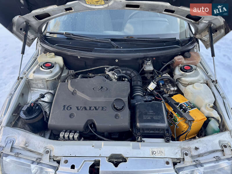 Хэтчбек ВАЗ / Lada 2112 2005 в Киеве