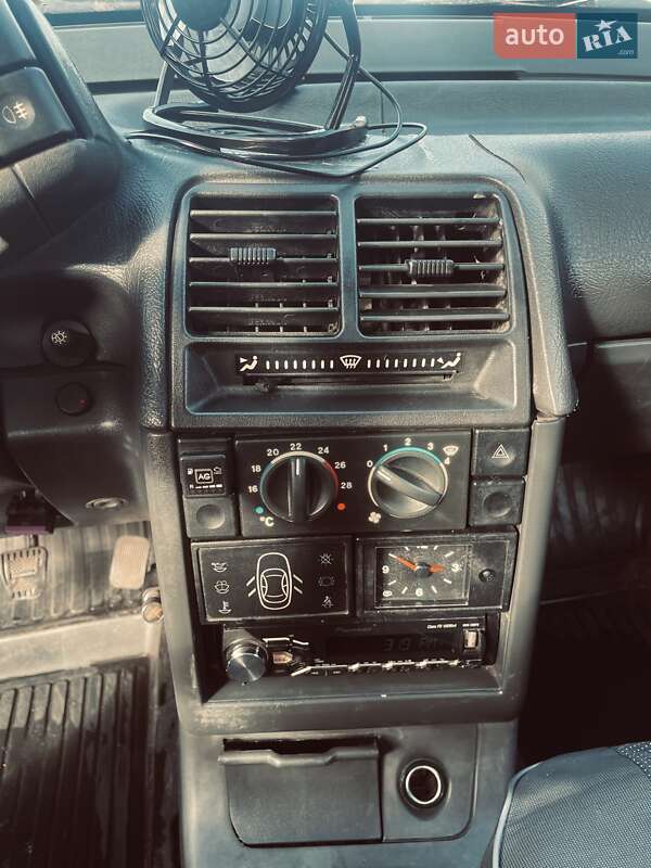 Хэтчбек ВАЗ / Lada 2112 2004 в Кагарлыке