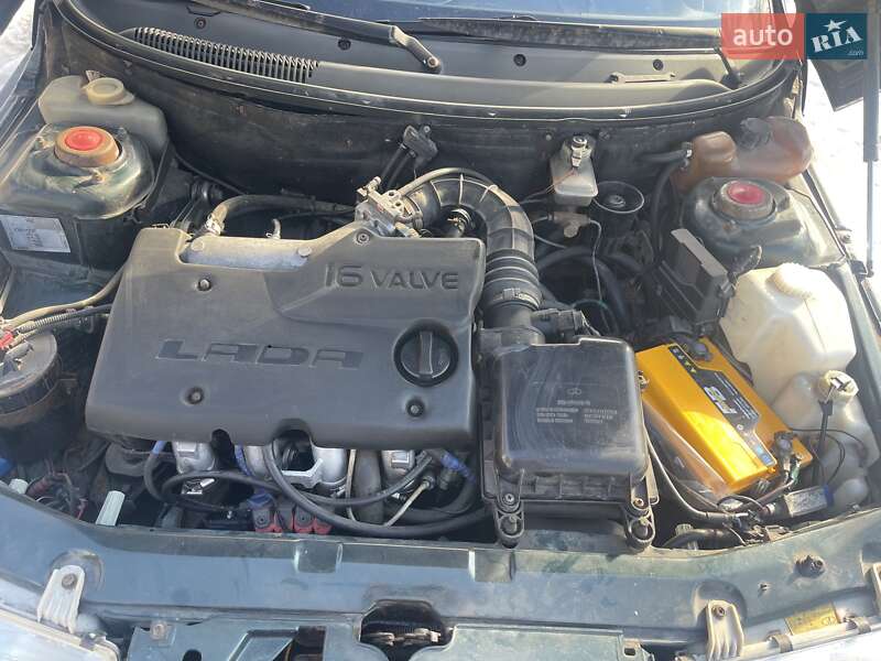 Хэтчбек ВАЗ / Lada 2112 2004 в Кагарлыке