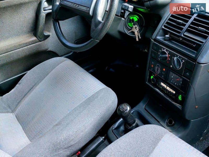 Хэтчбек ВАЗ / Lada 2112 2007 в Тростянце