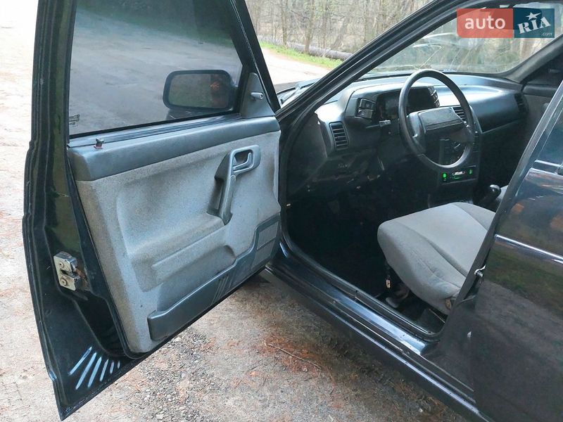 Хэтчбек ВАЗ / Lada 2112 2007 в Тростянце