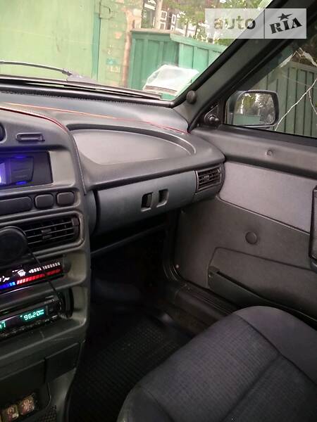 Хэтчбек ВАЗ / Lada 2113 Samara 2008 в Нежине