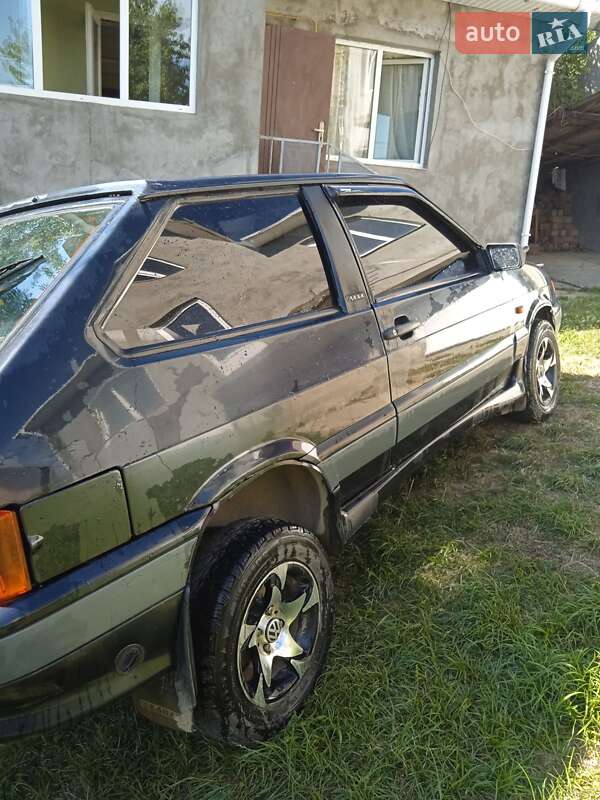 Хэтчбек ВАЗ / Lada 2113 Samara 2007 в Черновцах