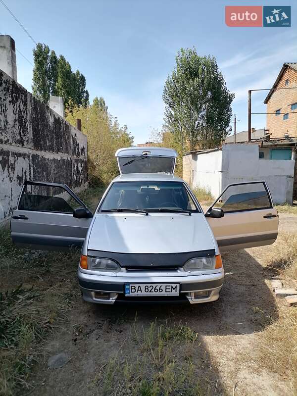 Хэтчбек ВАЗ / Lada 2113 Samara 2007 в Новоукраинке фото 2 Хэтчбек ВАЗ / Lada 2113 Samara 2007 в Новоукраинке